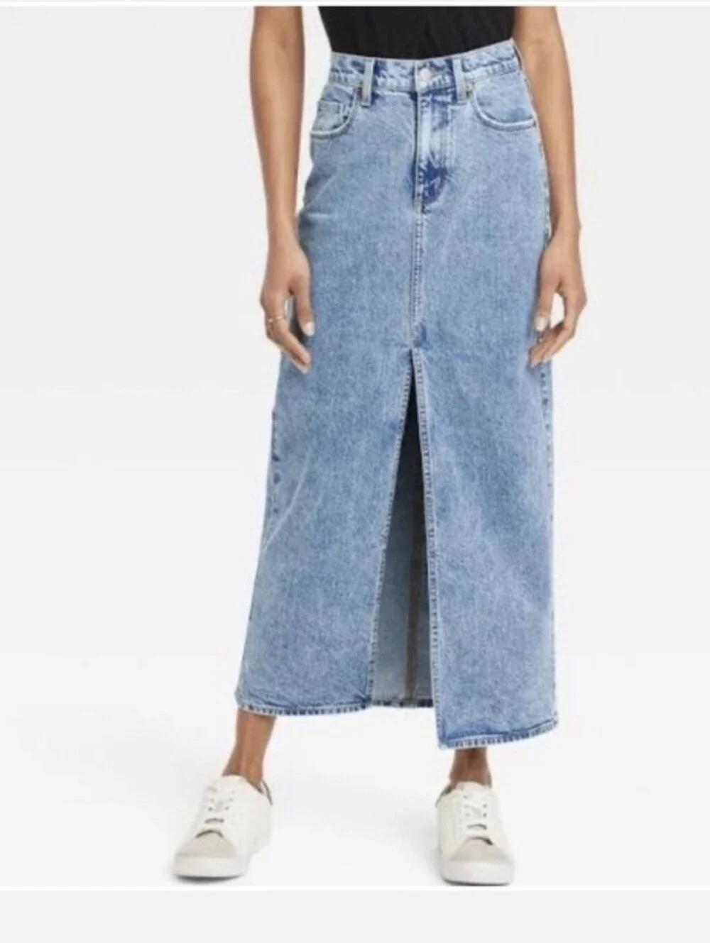 NWT Denim Maxi Skirt In Medium Wash -- Universal Thread Size 4 - Picture 2 of 9